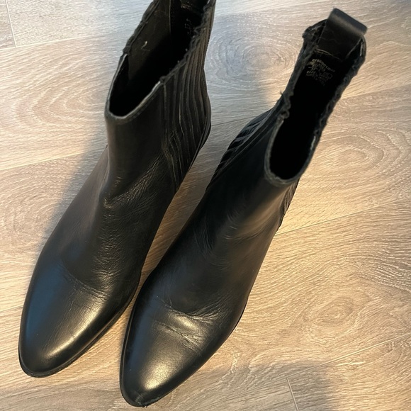 Zara boots. Worn a few times. - Picture 3 of 7